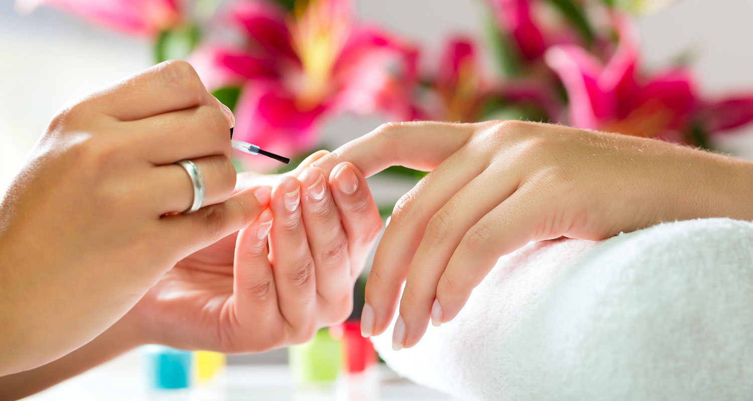 Manicure service in progress